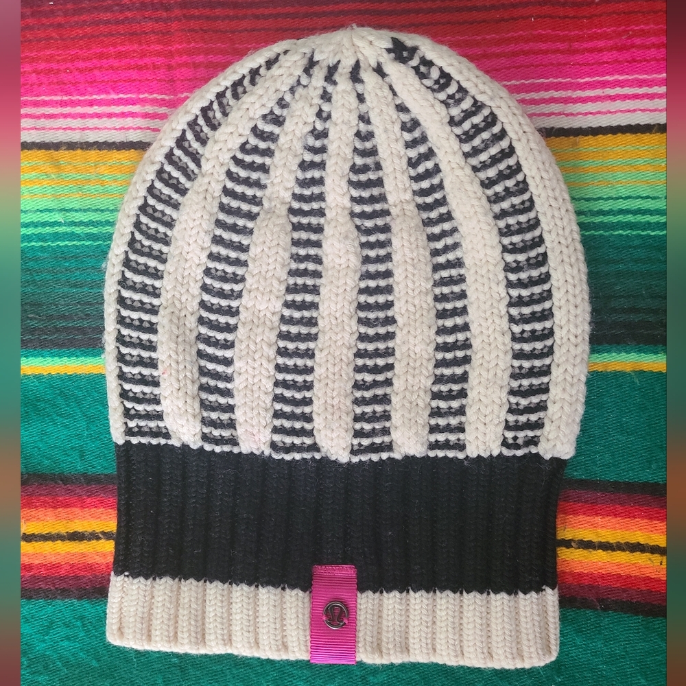 Lululemon Keepin' It Cozy Toque